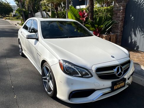 Used 2014 Mercedes-Benz E 63 AMG 4MATIC Sedan image 10