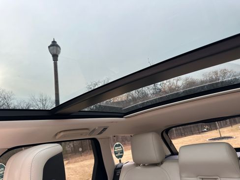 Used 2018 Land Rover Range Rover Sport HSE image 14