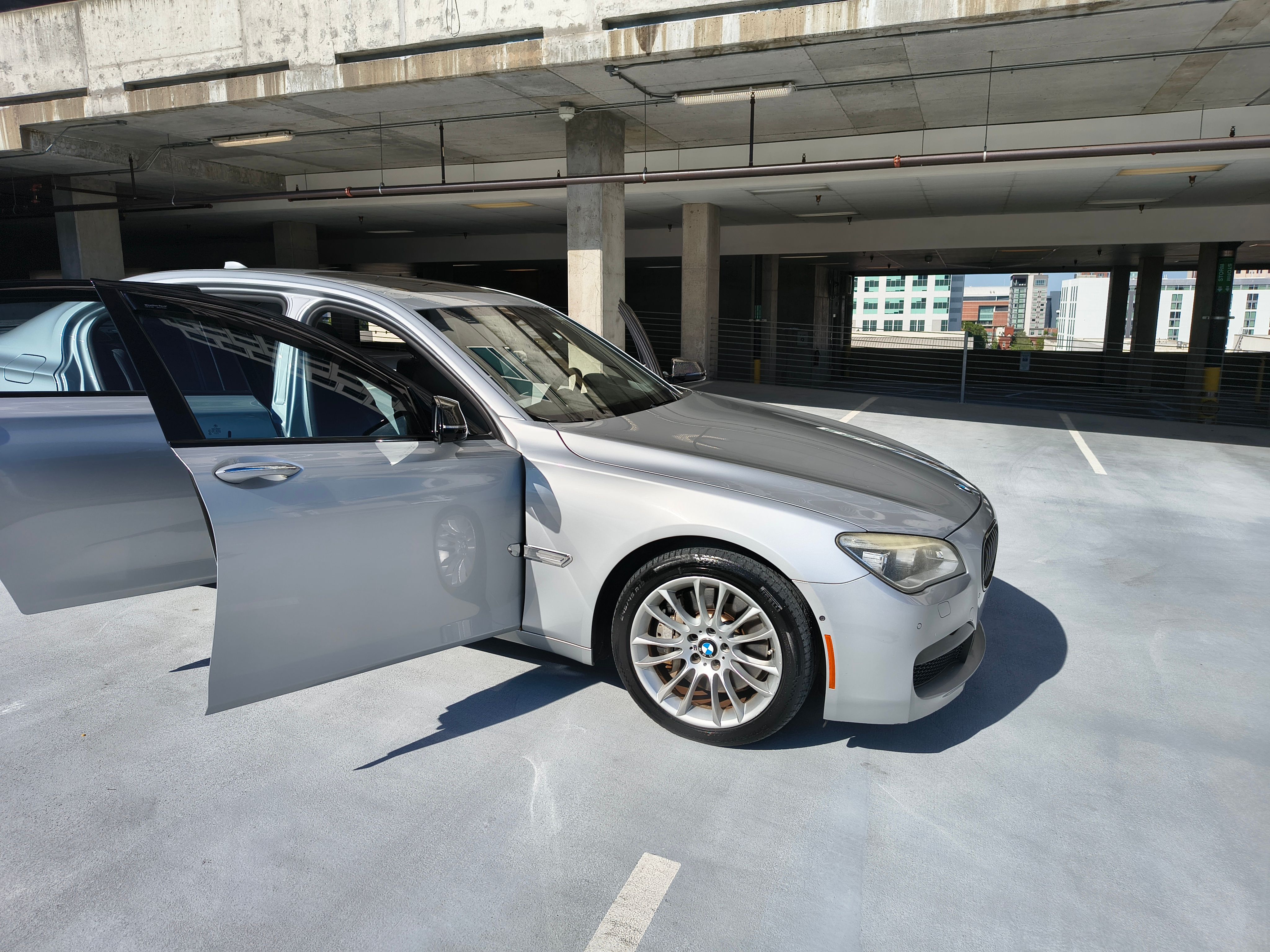 Used 2015 BMW ALPINA B7 RWD image 12