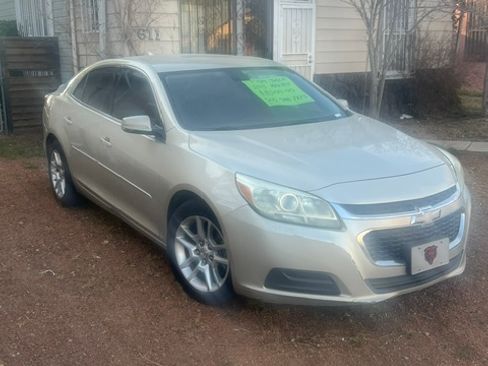 Used 2015 Chevrolet Malibu LT w/ Power Convenience Package FWD image 1