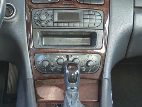 Used 2004 Mercedes-Benz C 240 C 240 Sedan 4D image 13