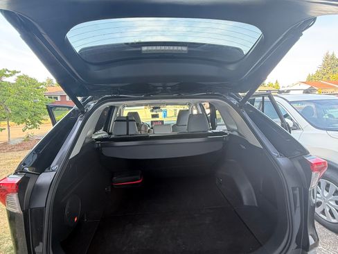 Used 2019 Toyota RAV4 XLE Premium AWD/4WD image 8