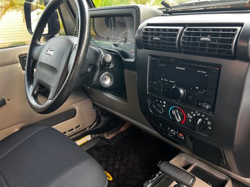 Used 2006 Jeep Wrangler Rubicon image 16