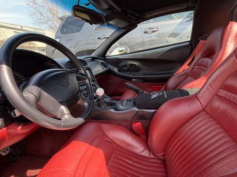 Used 1998 Chevrolet Corvette Coupe w/ Roof Pkg image 14