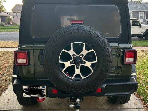 Used 2021 Jeep Wrangler Unlimited Rubicon w/ Cold Weather Group image 6