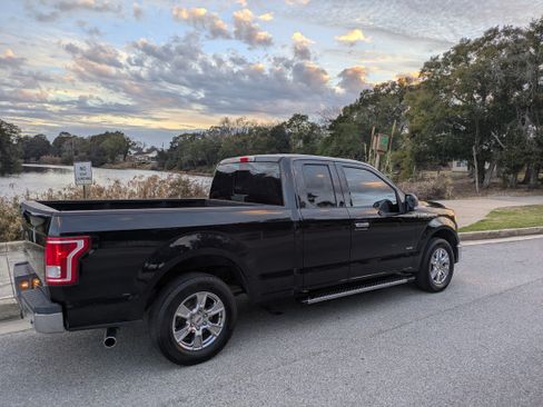 Used 2015 Ford F150 XLT w/ Equipment Group 302A Luxury image 2