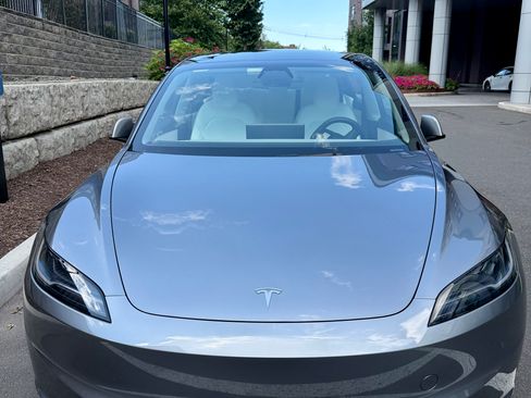 Used 2025 Tesla Model 3 Long Range RWD image 2