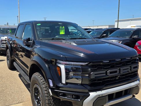 Used 2025 Ford F150 Raptor image 9