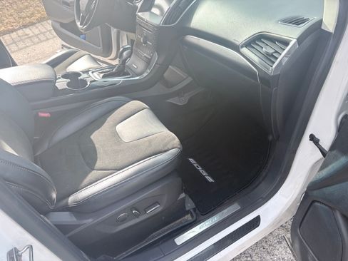 Used 2016 Ford Edge Sport w/ Technology Package image 17