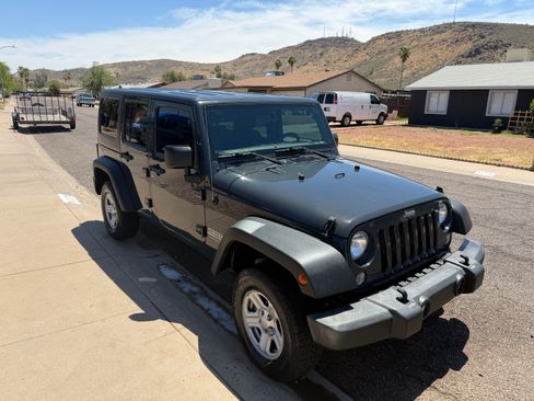 Used 2018 Jeep Wrangler Unlimited Sport w/ Connectivity Group AWD/4WD image 1