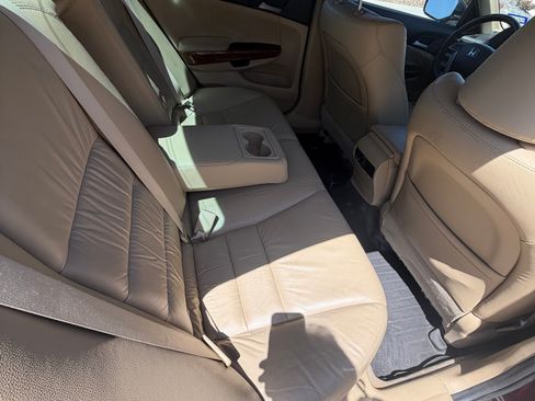 Used 2011 Honda Accord EX-L image 8