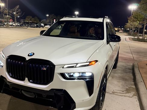 Used 2025 BMW X7 M60i AWD/4WD image 2