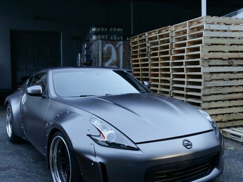 Used 2009 Nissan 370Z Coupe RWD image 5