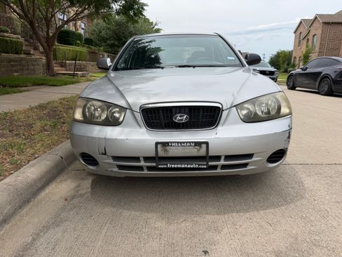 Used 2002 Hyundai Elantra GLS FWD image 16