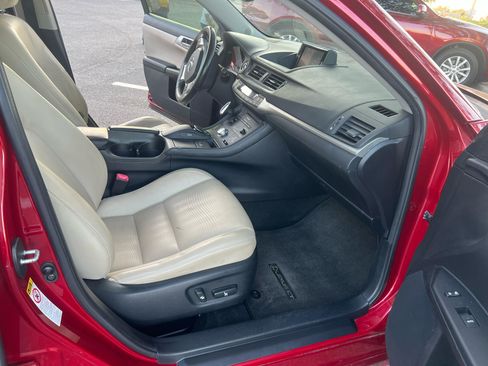 Used 2013 Lexus CT 200h w/ Premium Pkg w/Navigation image 5