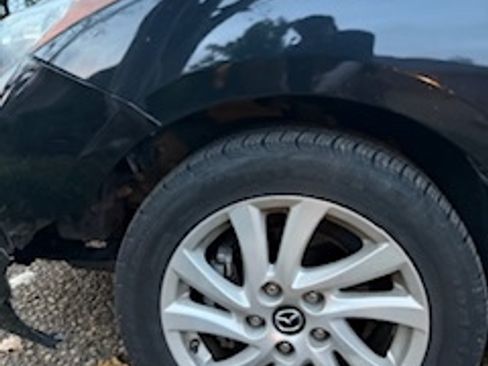 Used 2013 MAZDA MAZDA3 i Touring image 10