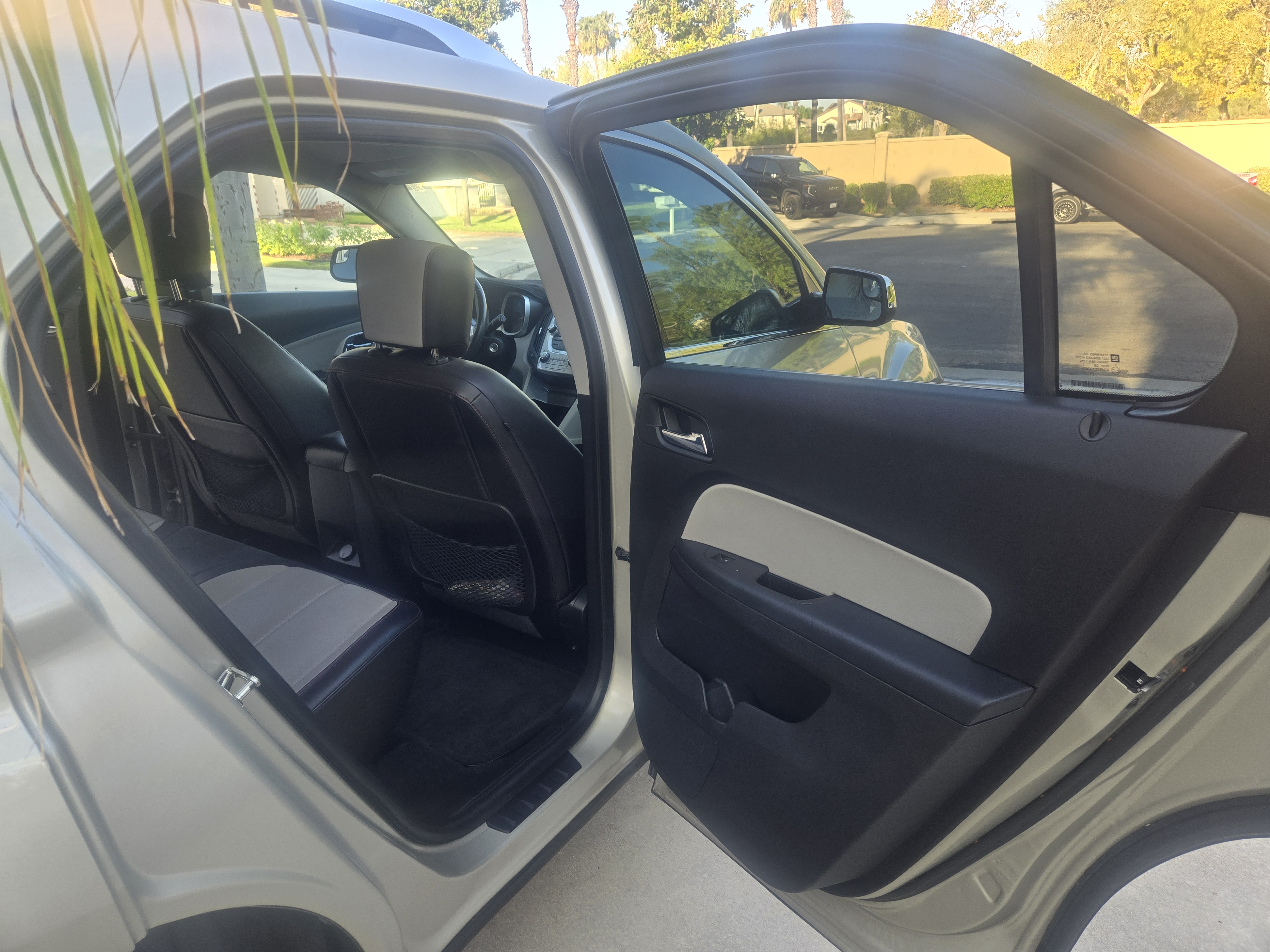 Used 2014 Chevrolet Equinox LTZ FWD image 17