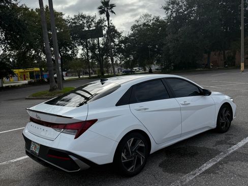Used 2025 Hyundai Elantra Sport w/ Cargo Package image 5