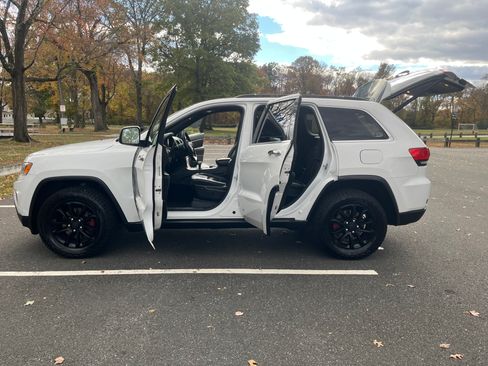 Used 2014 Jeep Grand Cherokee Limited image 23