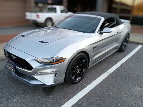 Used 2020 Ford Mustang GT Premium image 12