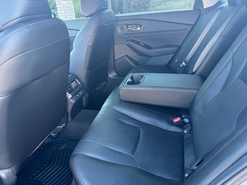 Used 2023 Honda Accord Touring image 11