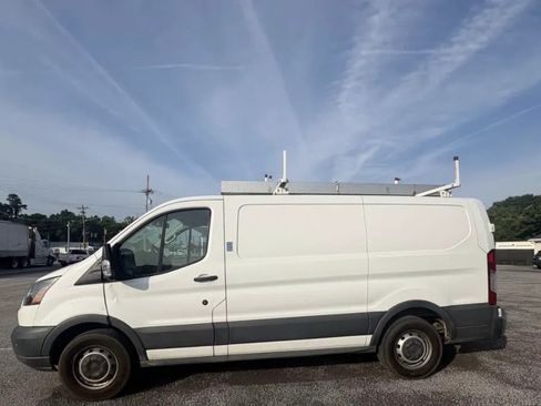 Used 2018 Ford Transit 150 130 Low Roof RWD image 1