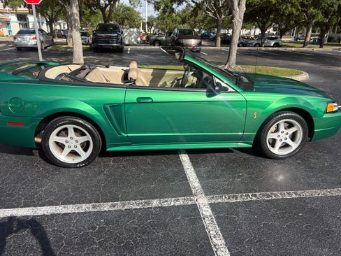 Used 1999 Ford Mustang Cobra RWD image 5