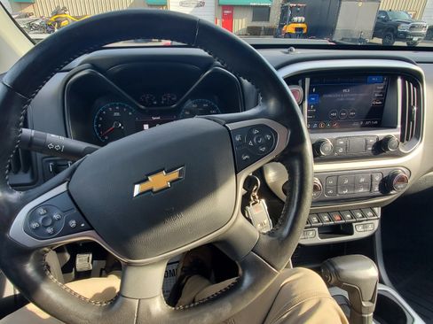 Used 2019 Chevrolet Colorado ZR2 w/ ZR2 Dusk Special Edition image 14