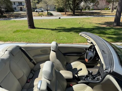 Used 2005 Saab 9-3 Arc FWD image 9