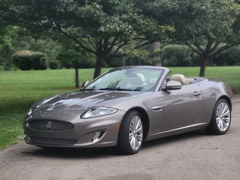 Used 2012 Jaguar XK Convertible image 2