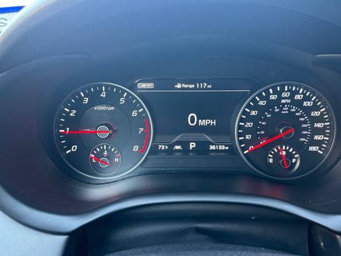 Used 2018 Kia Stinger GT1 RWD image 16