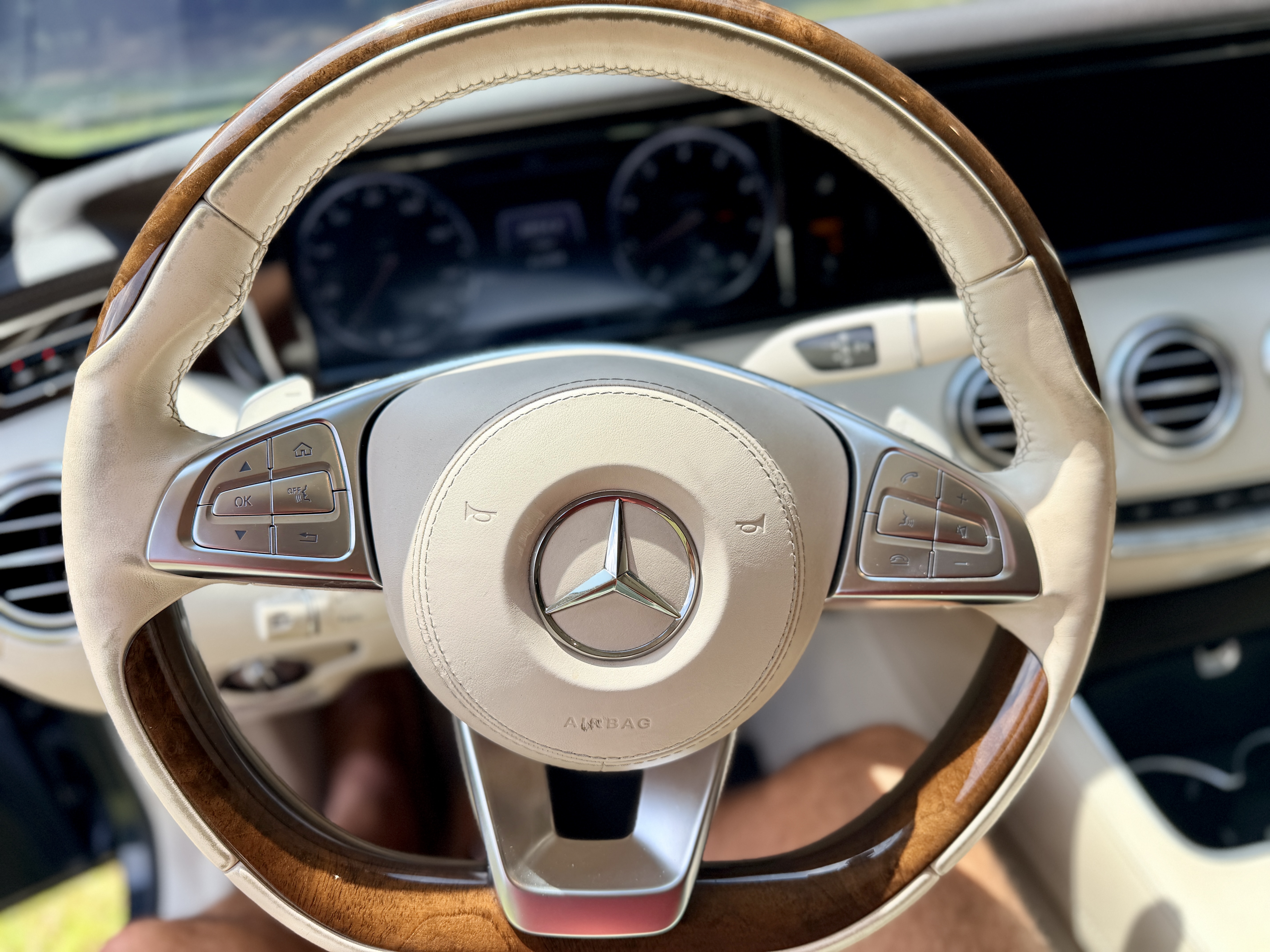 Used 2017 Mercedes-Benz S 550 Cabriolet image 23