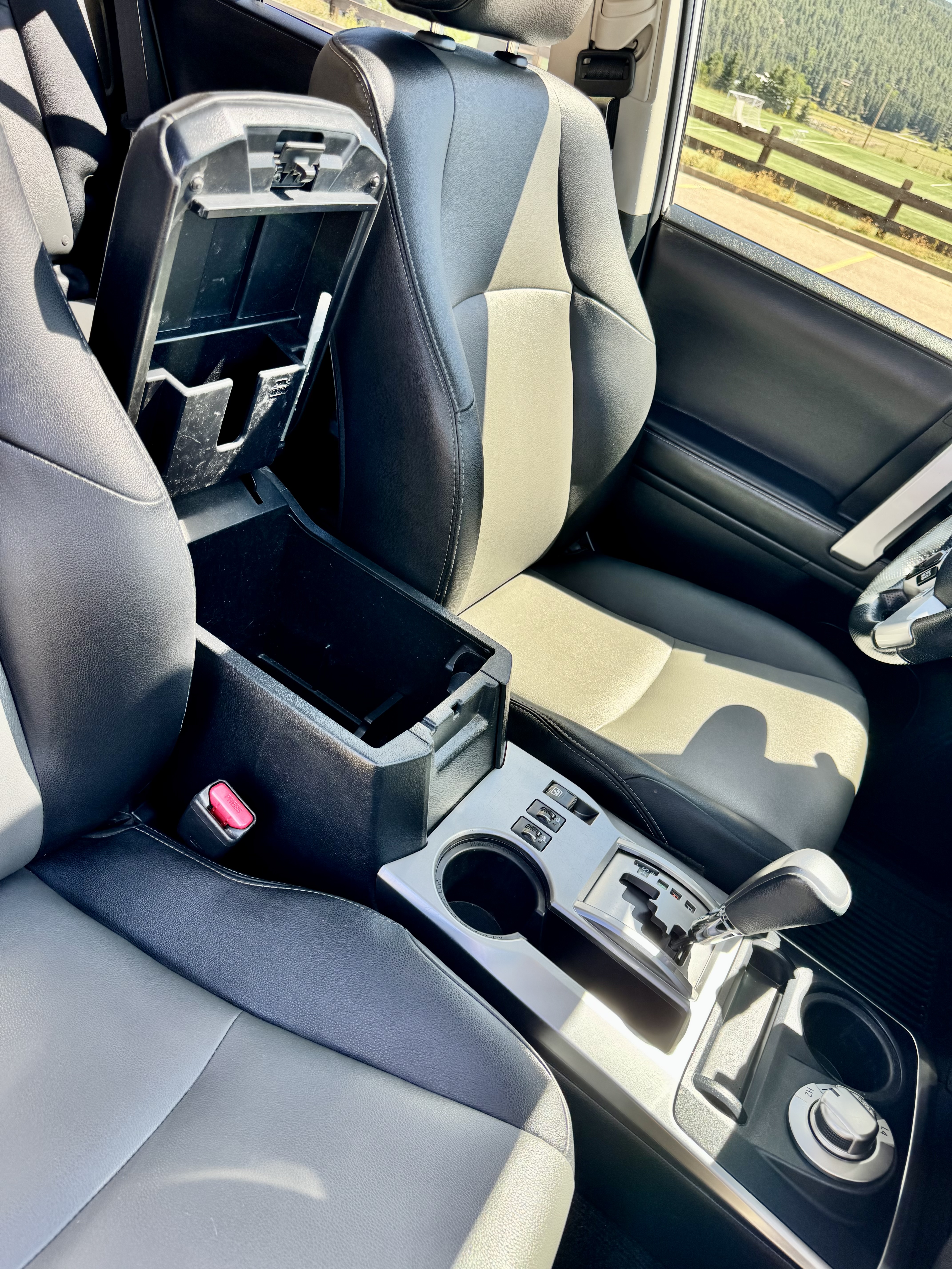 Used 2024 Toyota 4Runner SR5 Premium w/ Moonroof Package AWD/4WD image 24