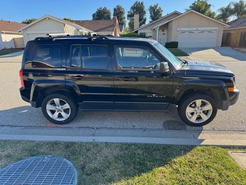 Used 2014 Jeep Patriot Latitude image 1