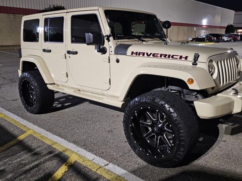 Used 2011 Jeep Wrangler Unlimited Sport image 2