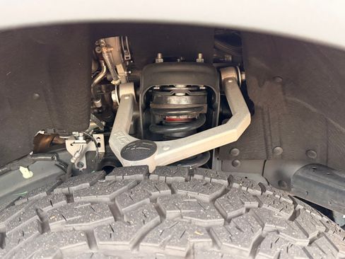 Used 2022 Ford Bronco Wildtrak image 13