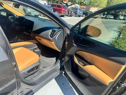 Used 2025 Lexus NX 350 AWD w/ Luxury Package image 14