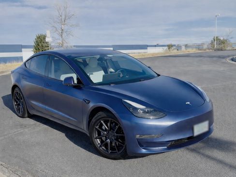 Used 2021 Tesla Model 3 Long Range image 10