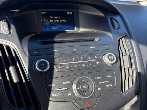 Used 2017 Ford Focus SE image 14