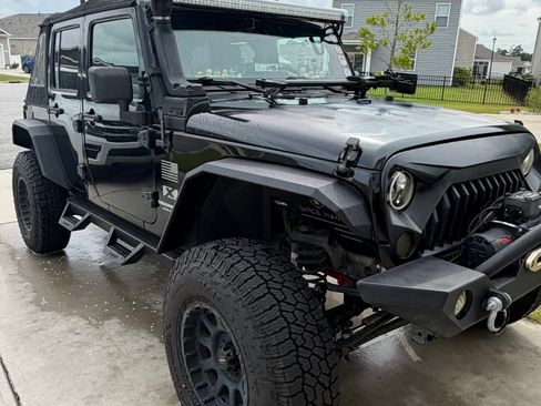 Used 2009 Jeep Wrangler Unlimited X AWD/4WD image 4