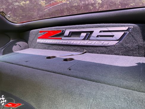 Used 2004 Chevrolet Corvette Z06 w/ Memory Package RWD image 24