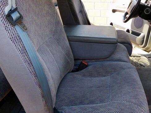 Used 1998 Dodge Ram 2500 Truck 2WD Quad Cab image 9