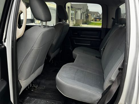 Used 2018 RAM 3500 Tradesman w/ Chrome Appearance Group AWD/4WD image 8