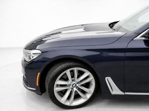 Used 2019 BMW 750i xDrive image 9