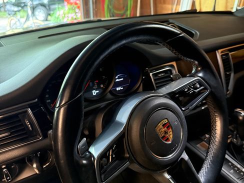 Used 2017 Porsche Macan AWD/4WD image 13