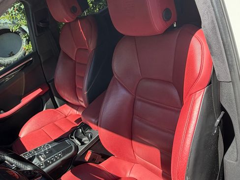 Used 2017 Porsche Macan Turbo image 20