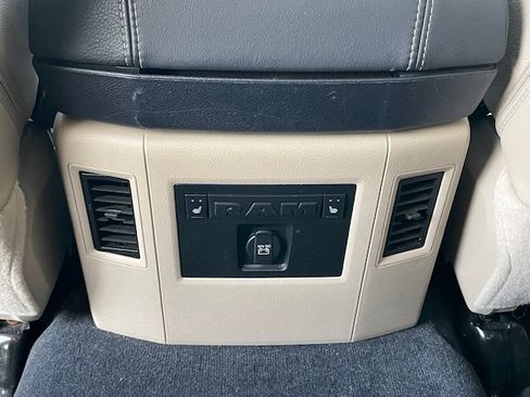 Used 2018 RAM 3500 Laramie Longhorn image 21