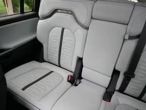Used 2023 Rivian R1S Adventure AWD/4WD image 15