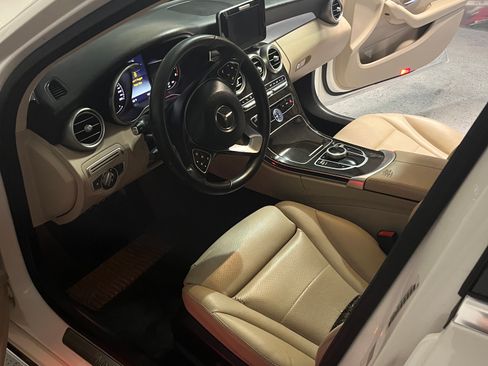 Used 2017 Mercedes-Benz C 300 Sedan image 9