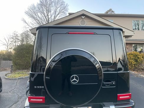 Used 2023 Mercedes-Benz G 550 image 2